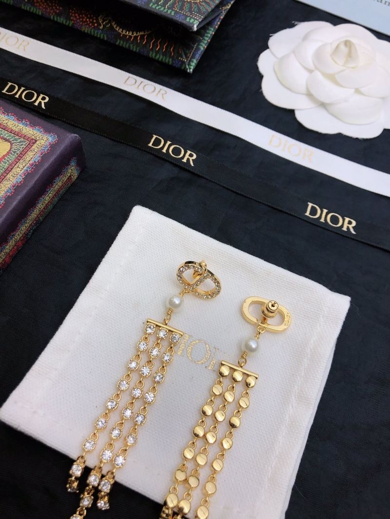 chr1st1an D10r earrings